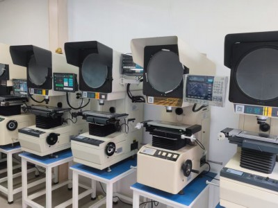 二手万濠测量投影仪、影像测量仪图2